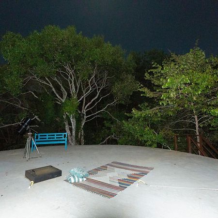 Floresta Encantada Telescopio,Fogueira, Riacho Chapada dos Guimarães Buitenkant foto
